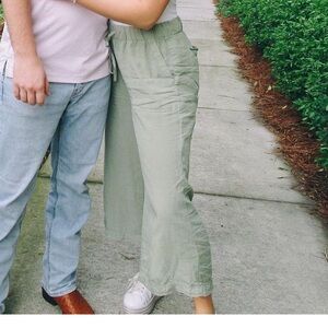 Olive green capri flowy pants. Size Medium. Great condition